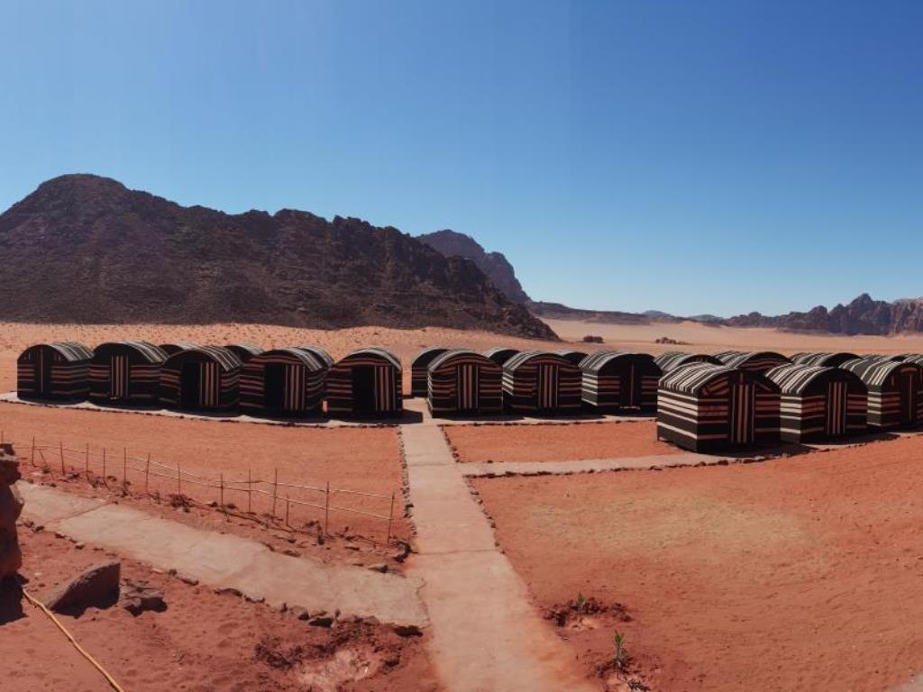Wadi Rum Light Camp ภายนอก รูปภาพ