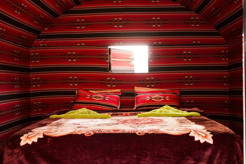 Wadi Rum Light Camp ภายนอก รูปภาพ